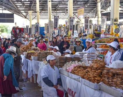 The Central San Pedro Market in Cusco (Marcedo San Pedro) | Trekero