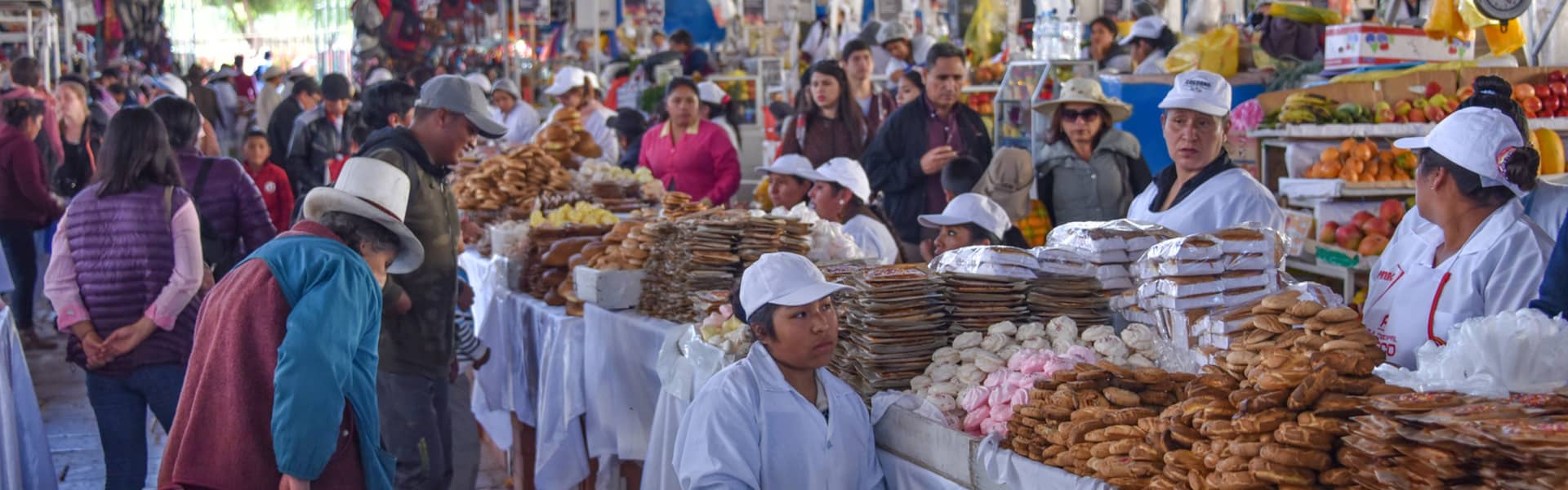 an Pedro Market in Cusco (Mercado San Pedro) | Trekero