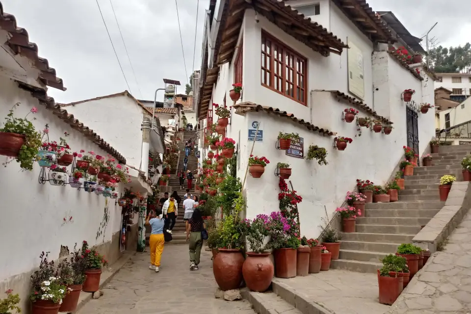 Descubre la mágica Calle Siete Borreguitos en Cusco