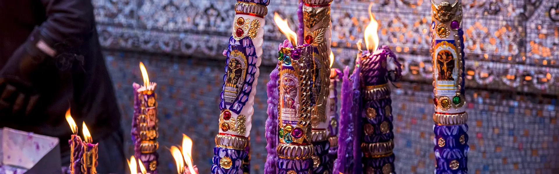 Cirios del Señor de los Milagros | Trekero