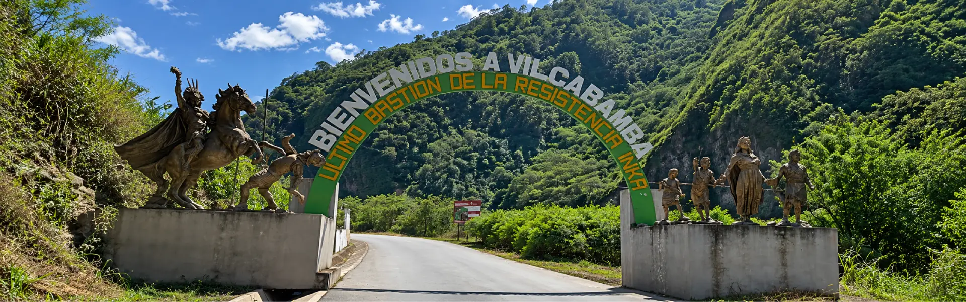 Arco de bienvenida a Vilcabamba, Cusco | Trekero