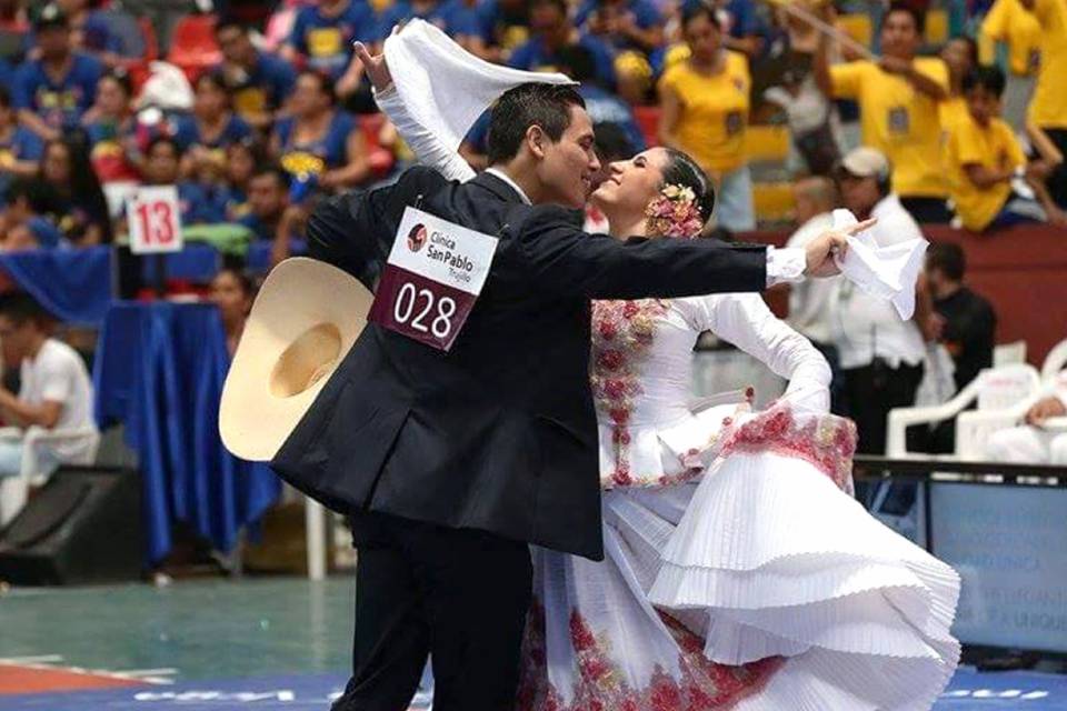 Traje Típico Criollo - Marinera
