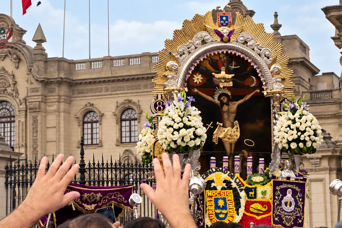 Anda del Cristo de Pachacamilla | Trekero