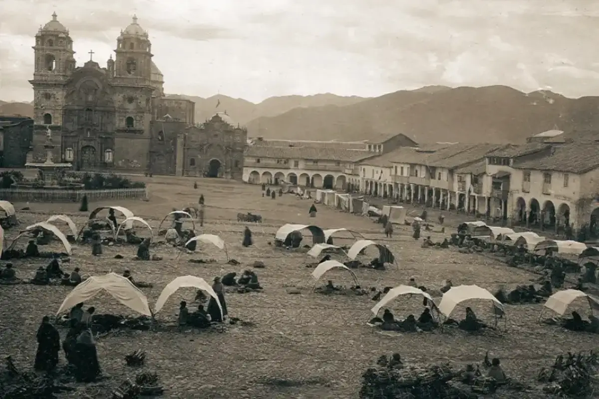 La antigua Plaza de Armas de Cusco y su mercado | Trekero