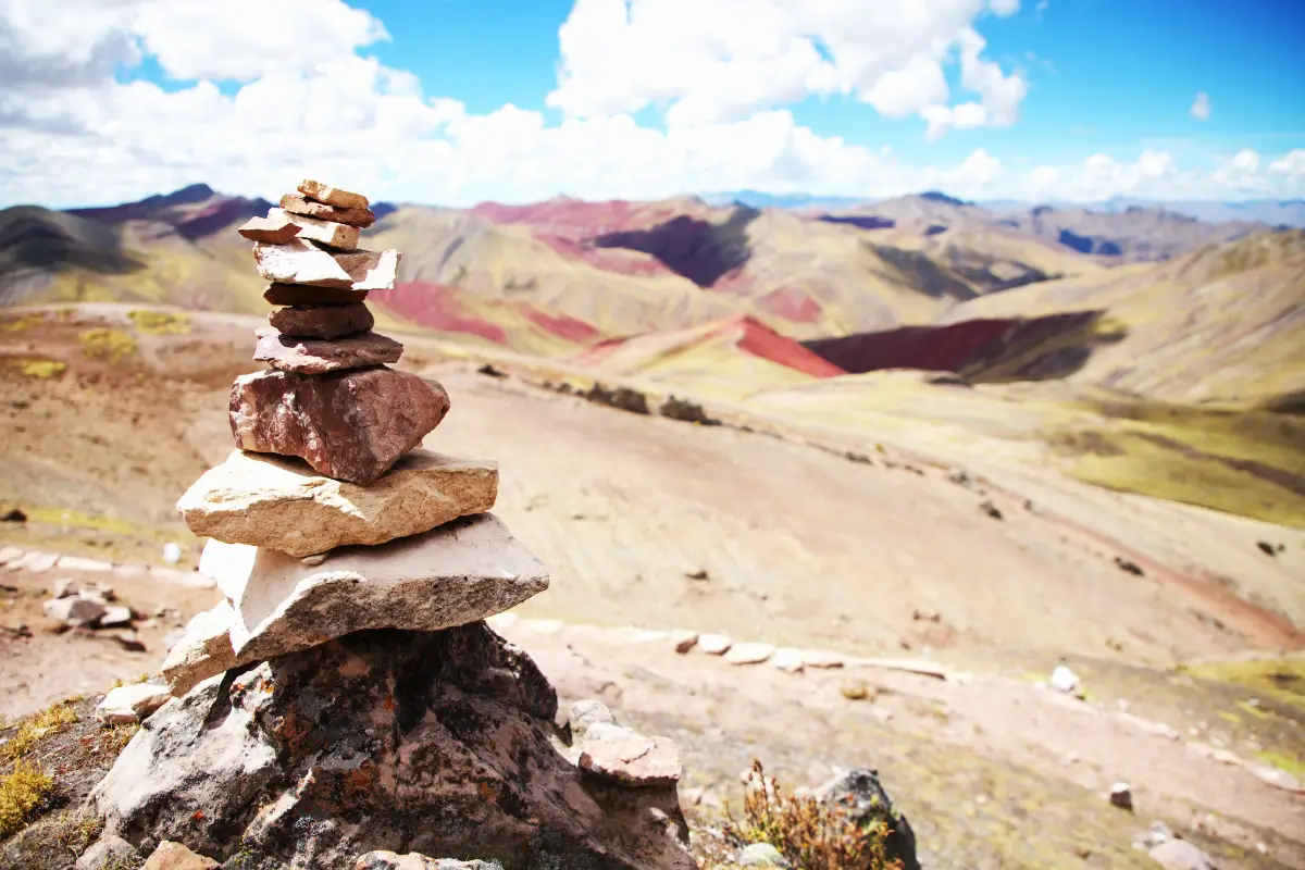 Apacheta hecha en las alturas de la montaña de Palcoyo | Trekero