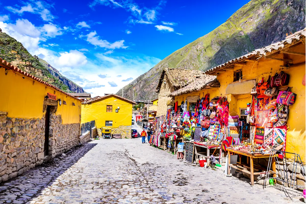 Calles del pueblo de Ollantaytambo | Trekero