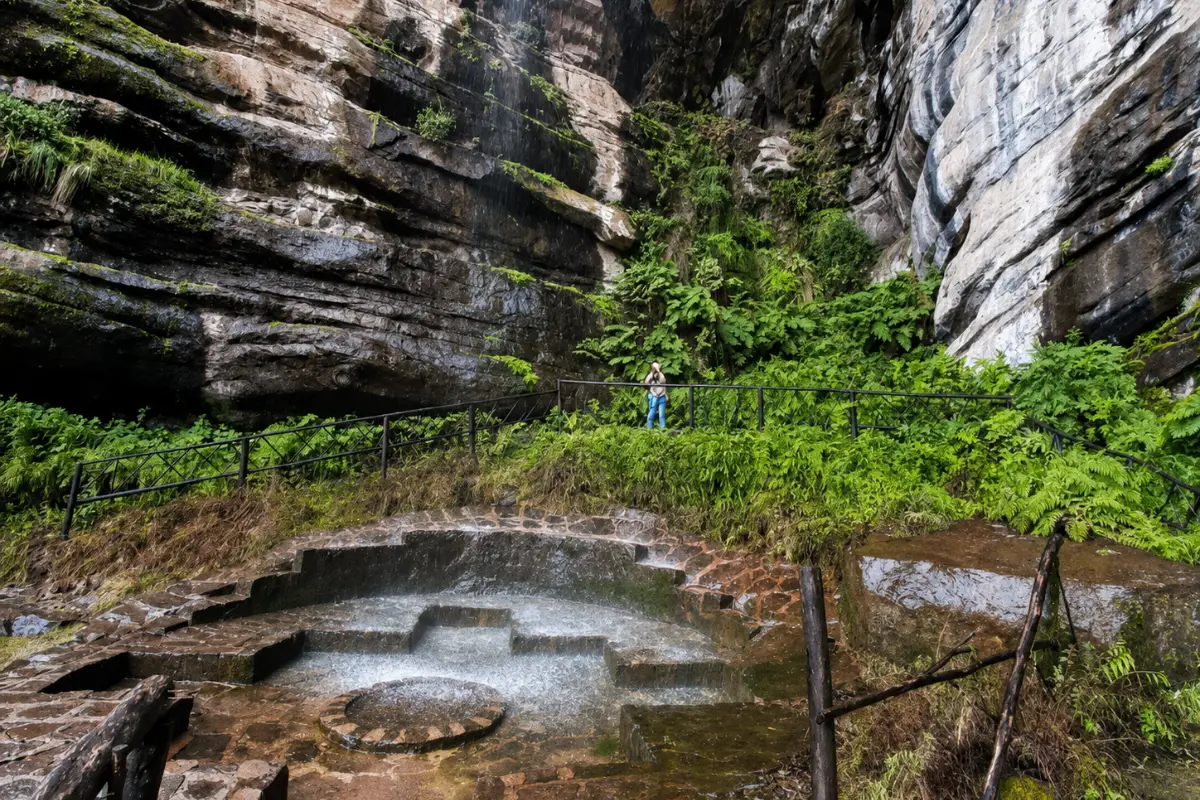 Chacana de agua en la catarata de Tecsecocha | Trekero