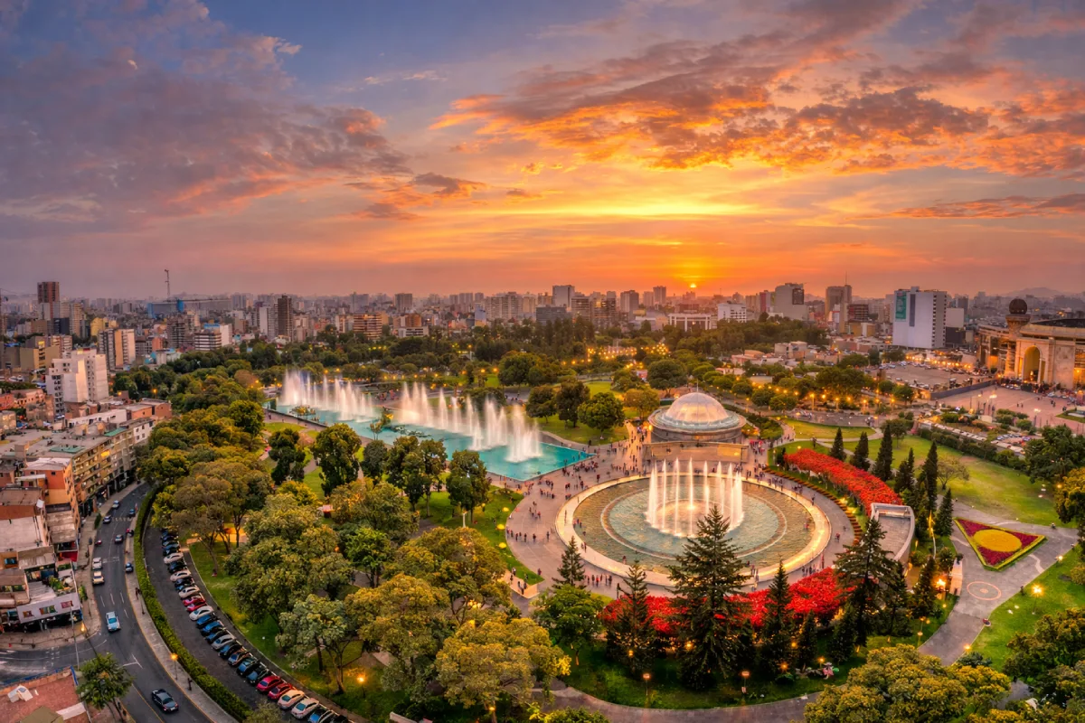 fuentes del Circuito Mágico del Agua al atardecer en Lima
