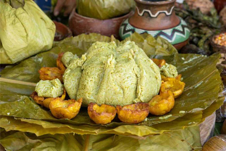 Juane, plato típico de la comida peruana en la selva