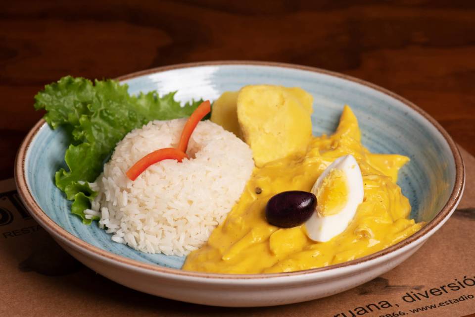 Ají de gallina, plato tradicional de la comida peruana