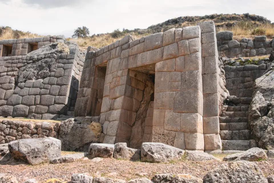 El muro de las dos hornacinas