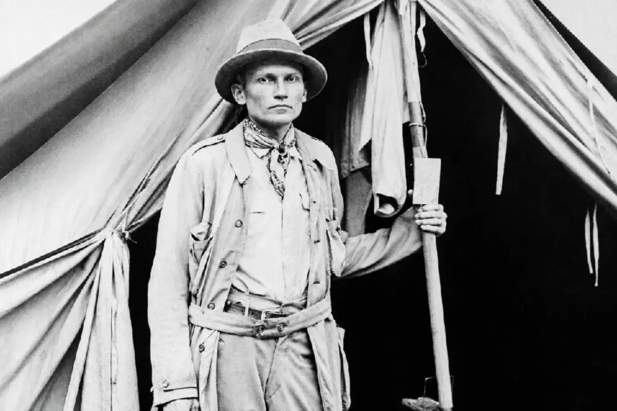 Hiram Bingham en el campamento de la expedición | Trekero