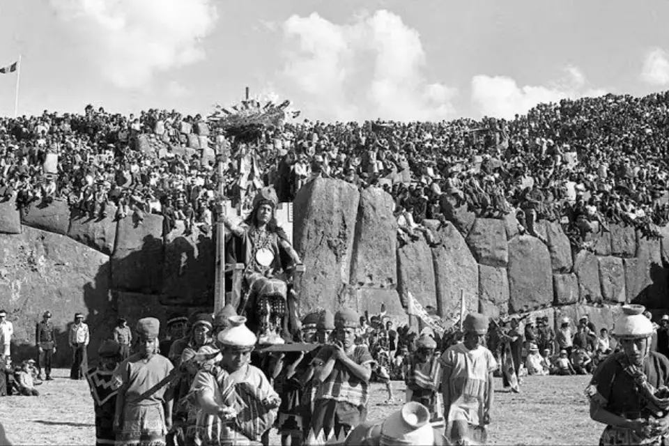 El Inti Raymi 1944 Trekero