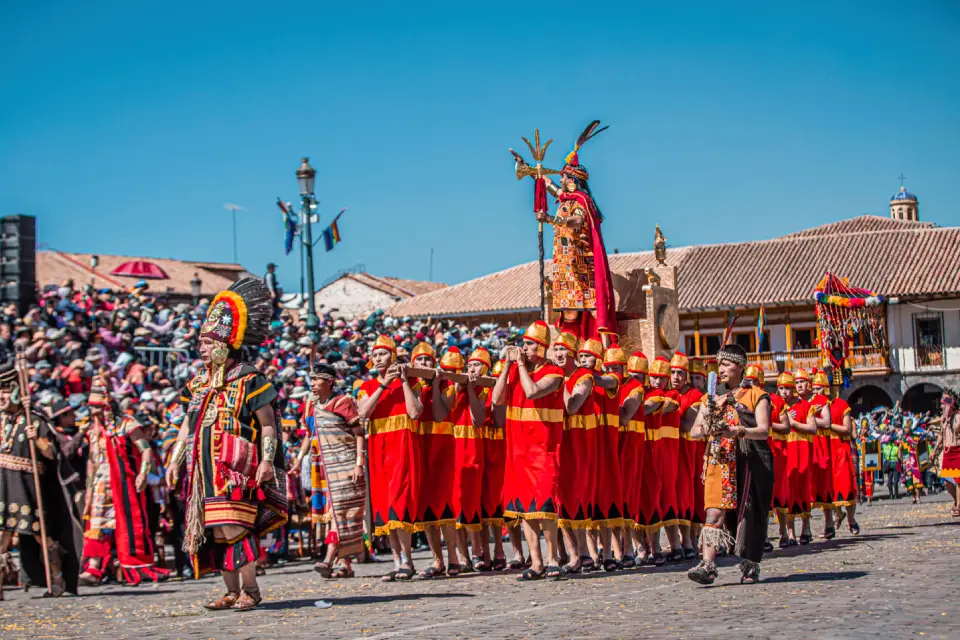 El Inca en el Inti Raymi Trekero