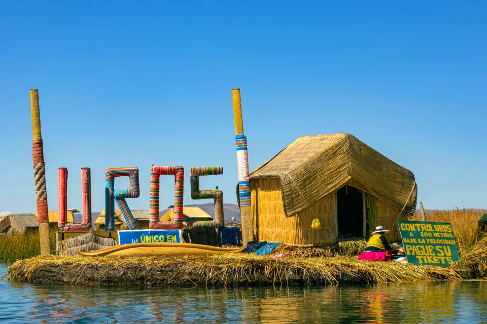 Islas flotantes de los Uros