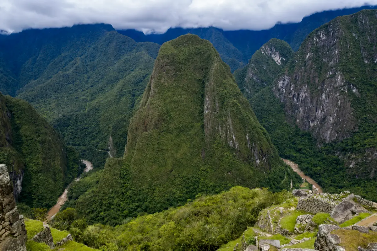 Montaña Putucusi, conocida como Media Naranja | Trekero