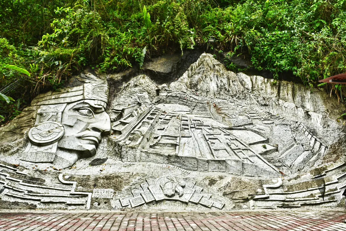 Mural inspirado en Machu Picchu en Aguas Calientes | Trekero
