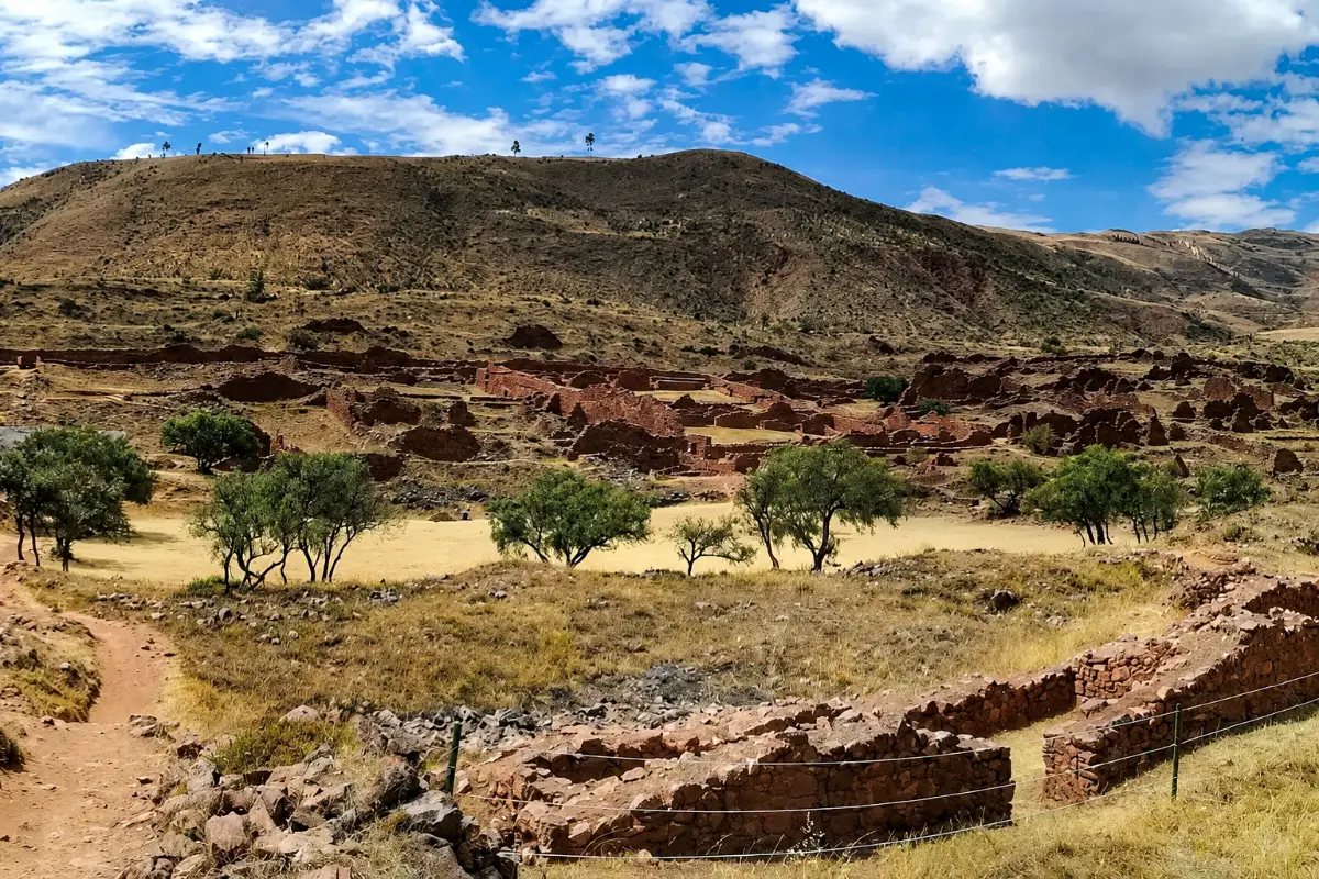 Plaza y sectores arqueológicos | Trekero