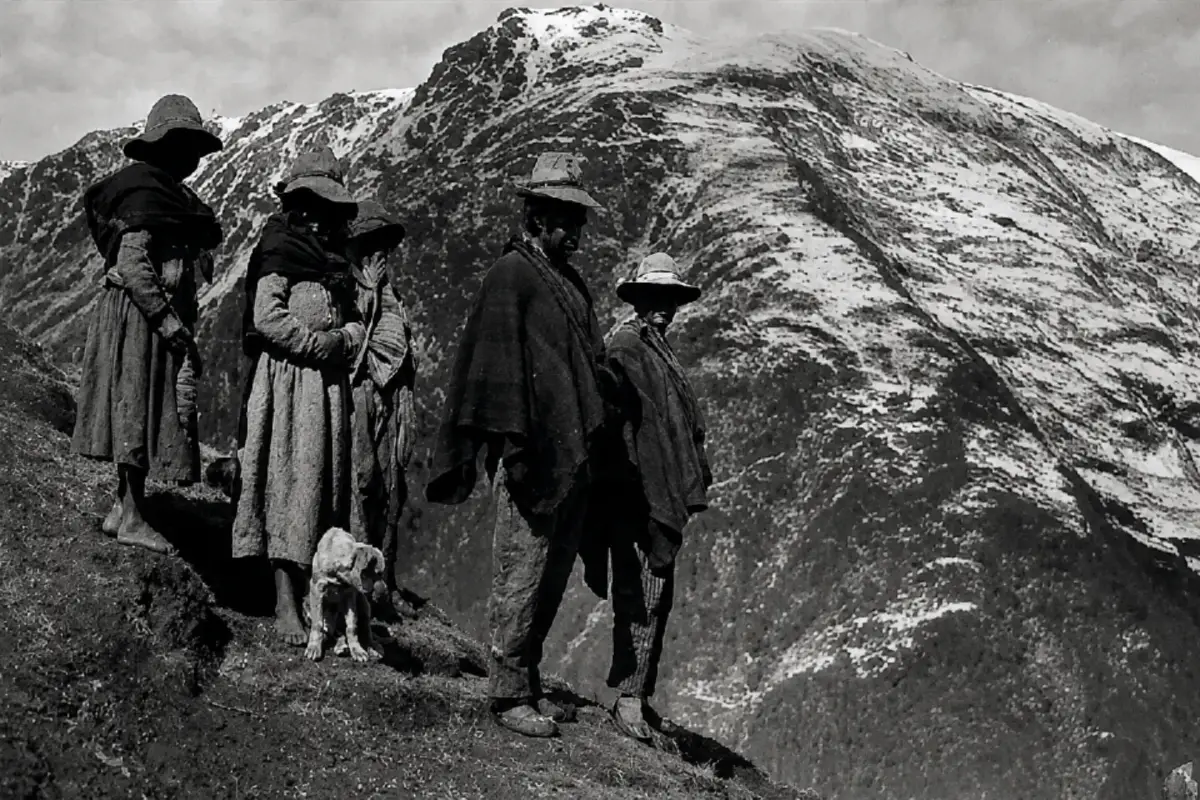 Pobladores andinos en la cordillera | Trekero