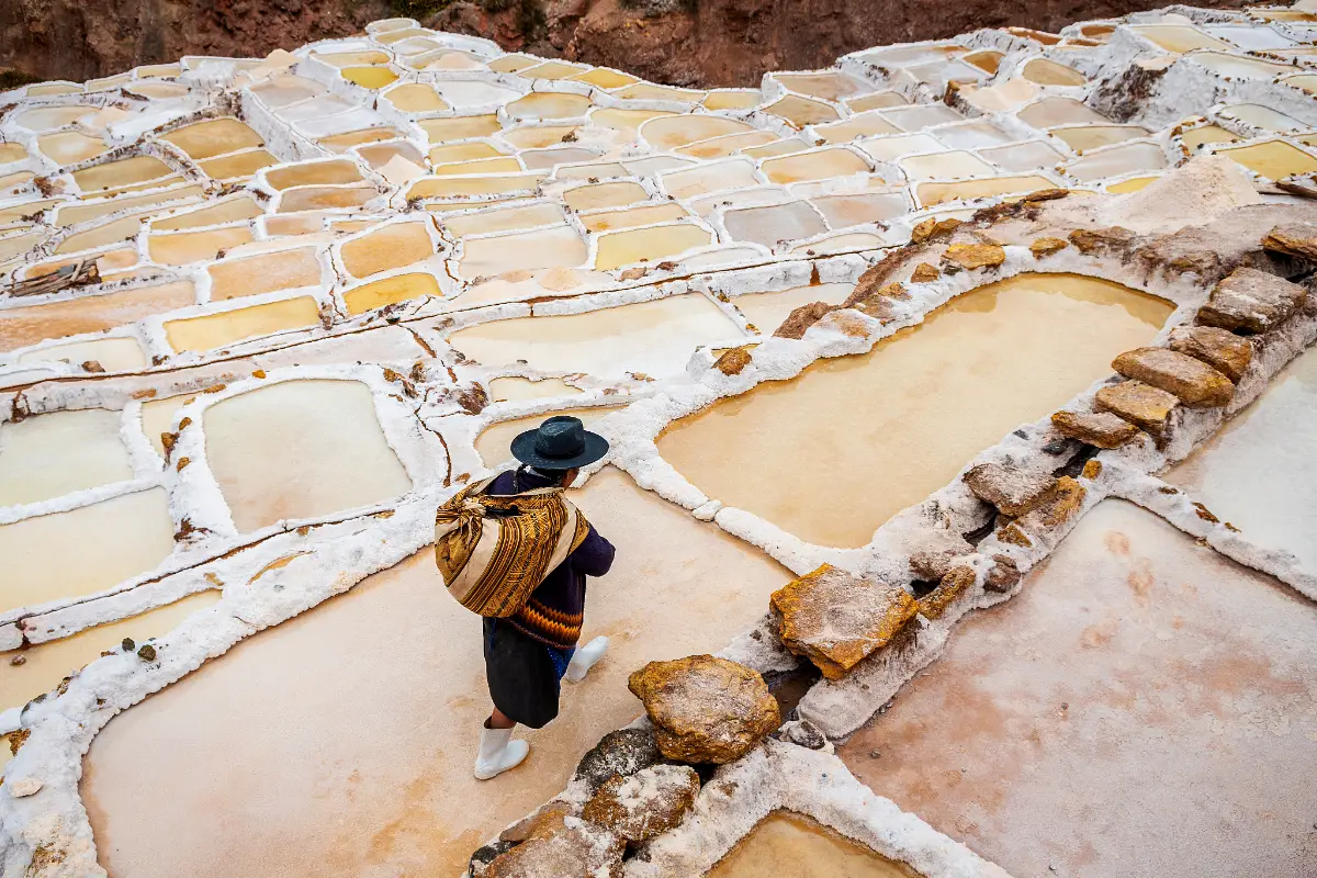 Producción tradicional en las Salineras de Maras | Trekero