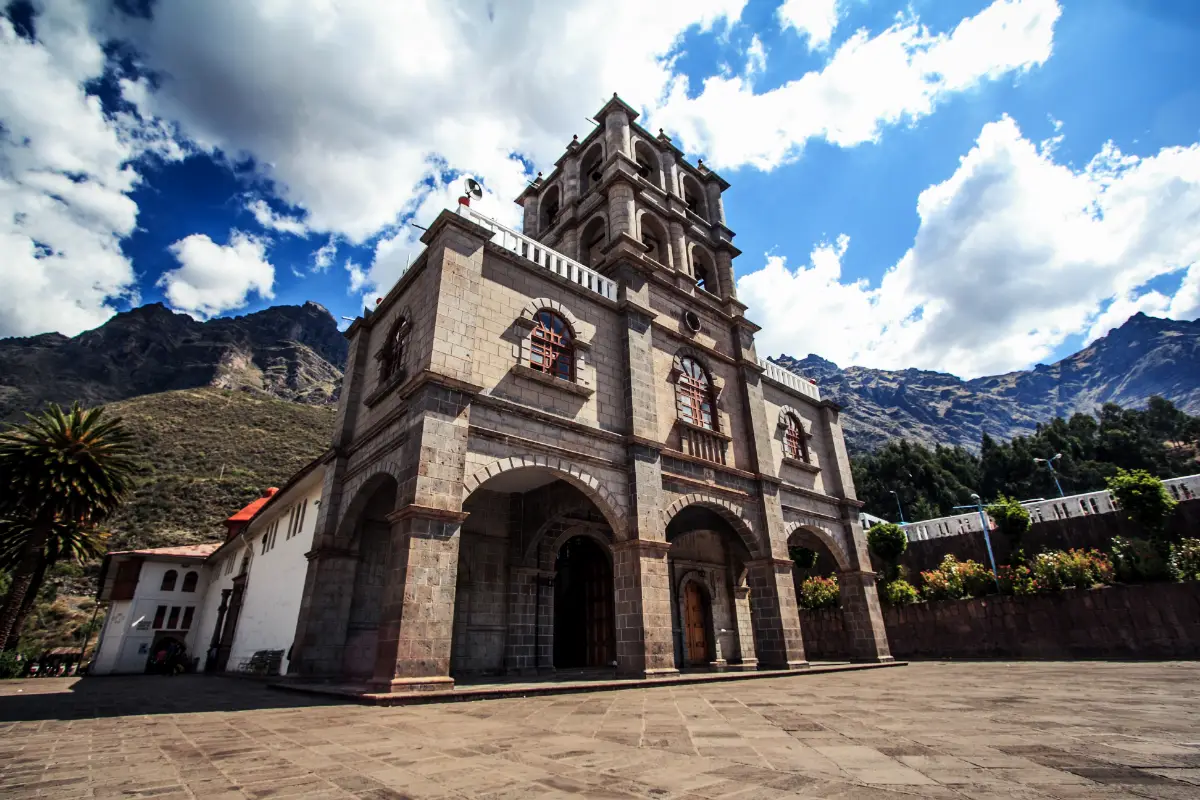 Santuario del Señor de Huanca | Trekero
