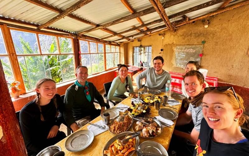 Almuerzo durante la ruta a Choquequirao | Trekero