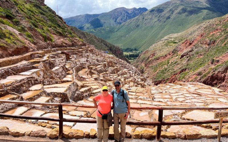 Las Salineras de Maras, un paisaje de sal trabajado desde tiempos prehispánicos | Trekero