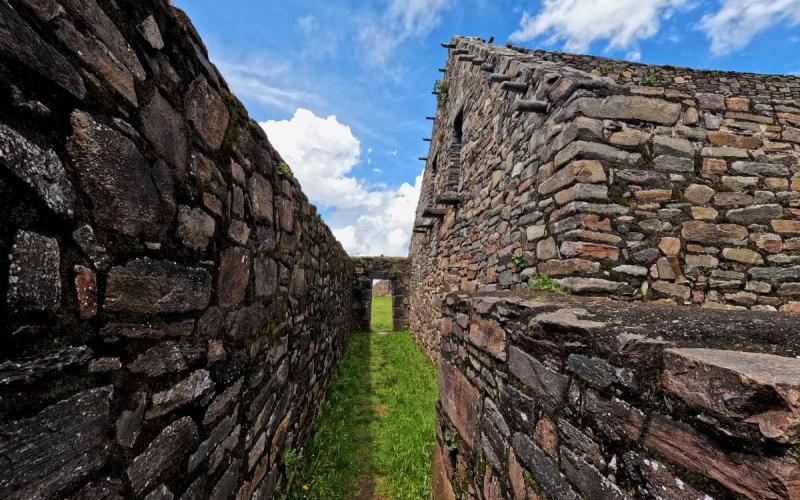 Pasadizos de piedra en Choquequirao | Trekero