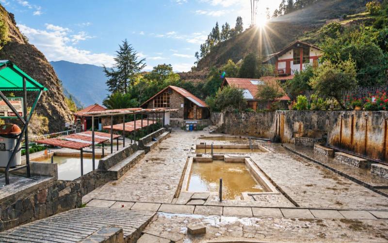 Aguas termales de Lares en Cusco | Trekero