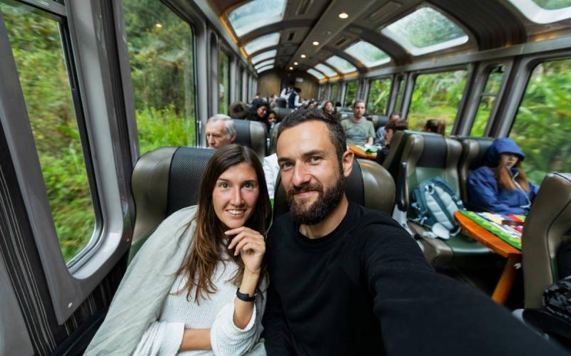 Tren panorámico de regreso de Machu Picchu | Trekero
