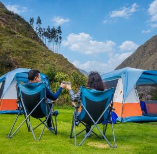 Bebidas al atardecer entre los paisajes de los Andes | Trekero