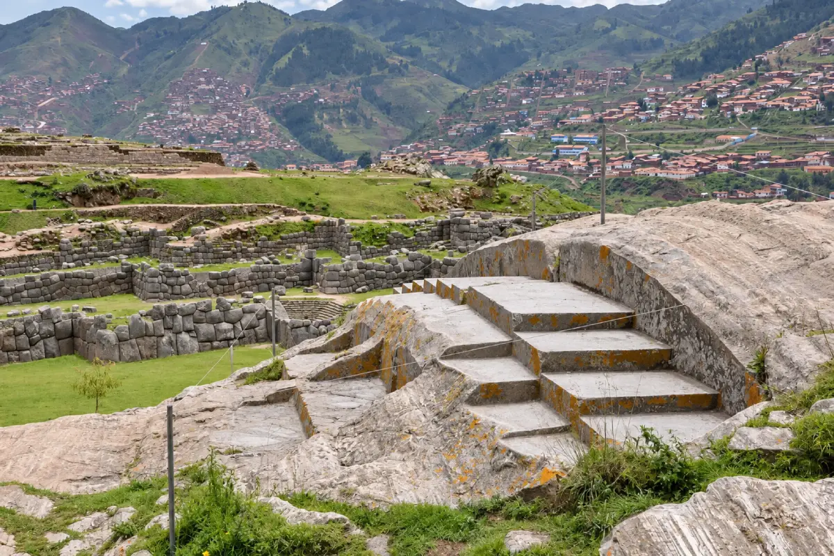 Trono del Inca en Sacsayhuamán | Trekero