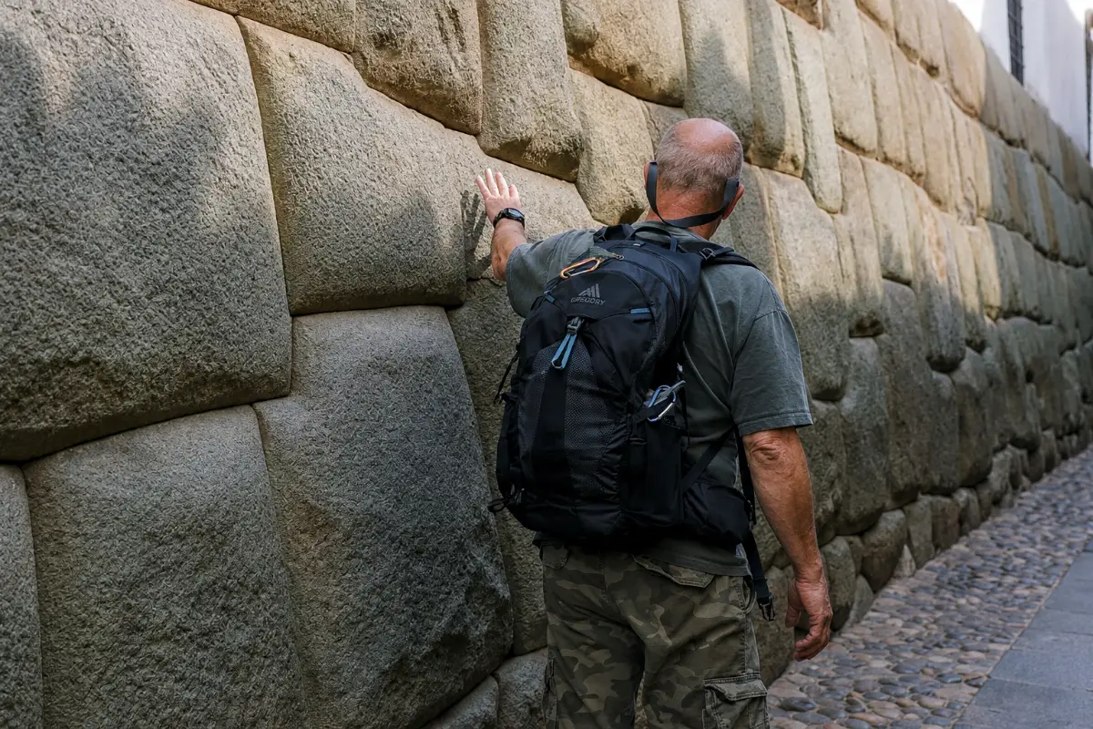 Detalle del muro inca de Hatun Rumiyoc | Trekero