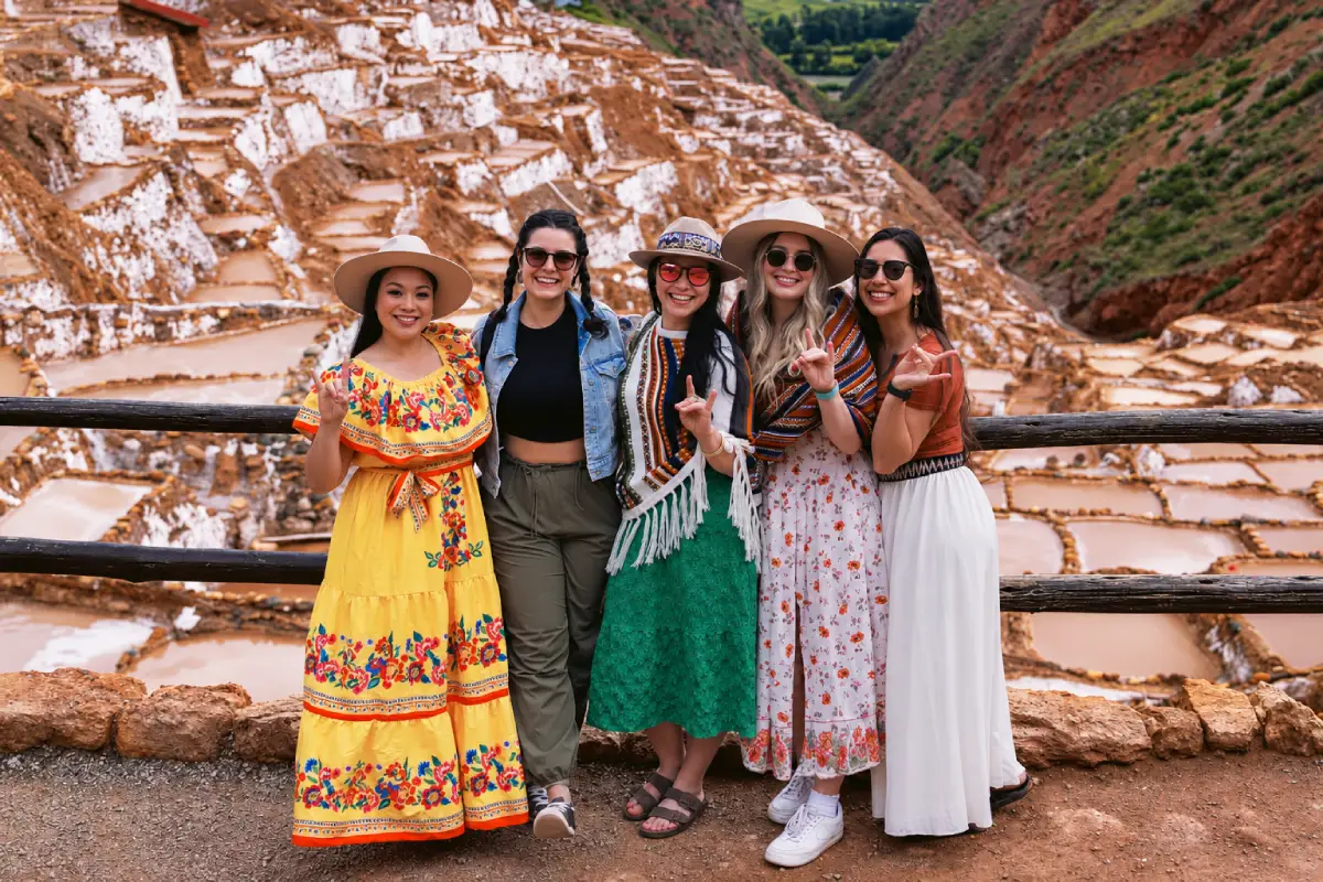 Visita a las Salineras de Maras en Cusco | Trekero